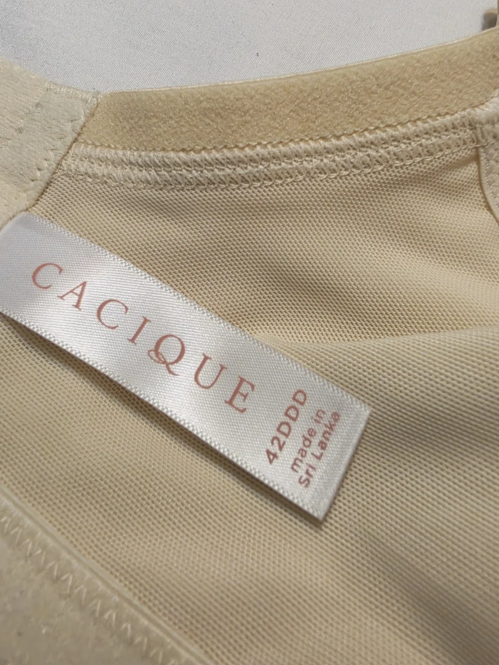 Cacique Lightly Lined T-shirt Bra